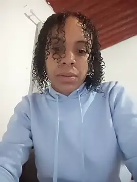 Julia Pretinha online show from 11/09/25, 09:02