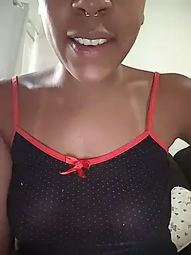 Julia Pretinha online show from 01/13/26, 01:38