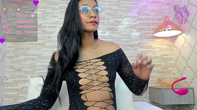 ZoeSmitth online show from 11/26/25, 11:44