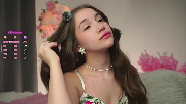 AmiLewis online show from 10/25/25, 01:02