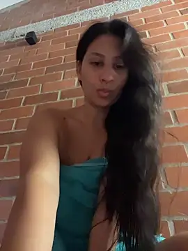 sofi johansson online show from 04/14/26, 07:20