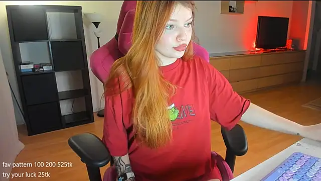 lil lia online show from 12/13/24, 07:32