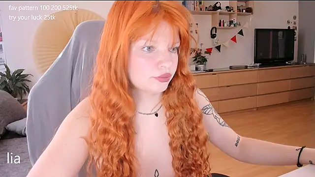 lil lia online show from 10/01/25, 08:42