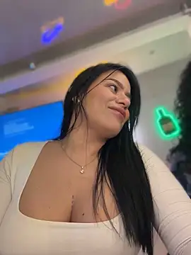 Miah gomez  online show from 04/19/26, 01:16