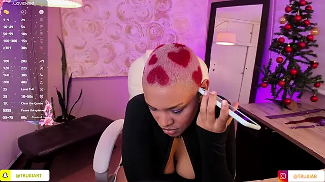 Snapshot of haiiley_more chatting on 12/31/24, 08:59 haiiley more online show from 12/31/24, 08:59