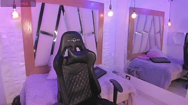 ary cooper  online show from 11/17/25, 12:44