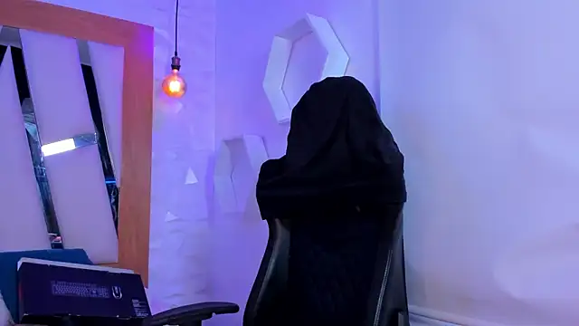 ary cooper  online show from 11/24/25, 01:44