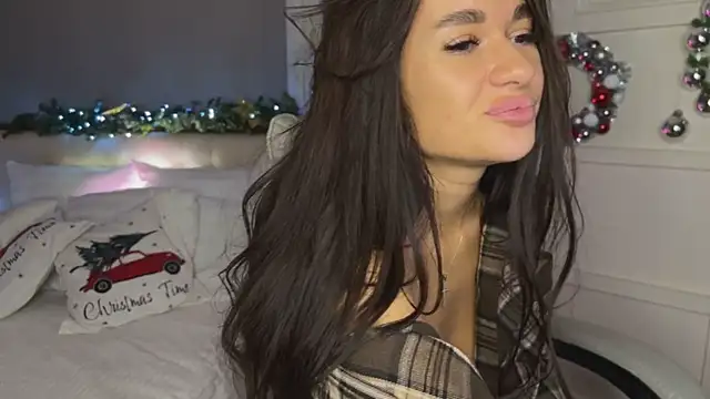 UrLillShy online show from 01/10/25, 07:25