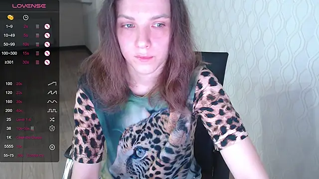 LisaHeart online show from 12/19/25, 07:43