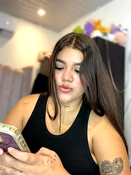 Michellesexxy online show from 10/31/25, 07:37