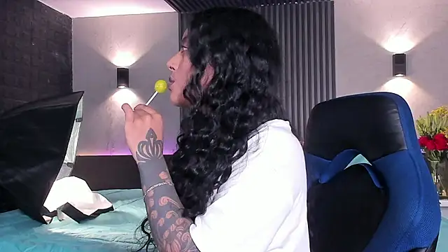 Snapshot of magic_marg chatting on 01/16/26, 10:25 magic marg online show from 01/16/26, 10:25