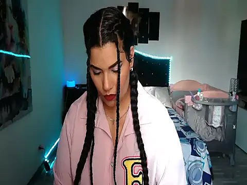 Snapshot of CarolinaRincon chatting on 09/19/25, 06:52 CarolinaRincon online show from 09/19/25, 06:52