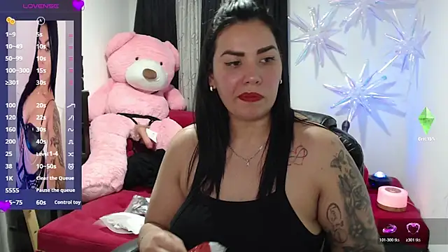 CarolinaRincon online show from 02/09/26, 09:19