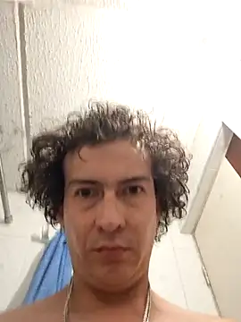 Snapshot of yonson90s chatting on 09/30/25, 03:22 yonson90s online show from 09/30/25, 03:22