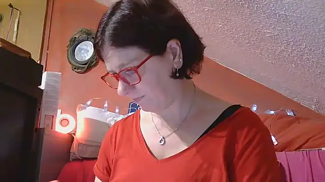 Snapshot of lanax chatting on 09/23/25, 12:19 lanax online show from 09/23/25, 12:19