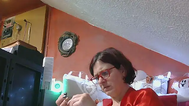 Snapshot of lanax chatting on 11/03/25, 01:34 lanax online show from 11/03/25, 01:34