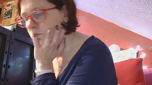 Snapshot of lanax chatting on 11/06/25, 01:23 lanax online show from 11/06/25, 01:23