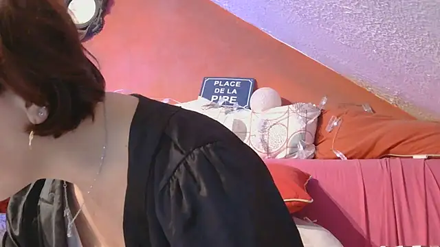 Snapshot of lanax chatting on 05/19/26, 12:22 lanax online show from 05/19/26, 12:22
