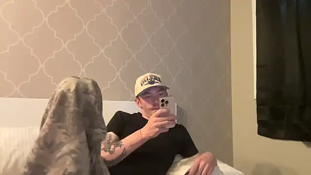 younghungginger online show from 04/21/26, 01:29