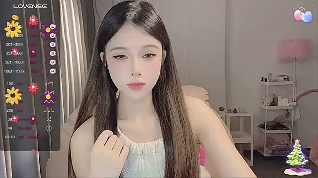 Snapshot of 7-Love chatting on 12/09/24, 12:19 7-Love online show from 12/09/24, 12:19