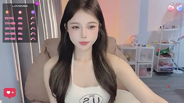 Snapshot of 7-Love chatting on 02/16/25, 11:49 7-Love online show from 02/16/25, 11:49