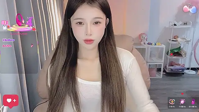 Snapshot of 7-Love chatting on 03/06/25, 01:57 7-Love online show from 03/06/25, 01:57