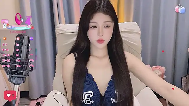 7-Love online show from 04/22/26, 01:12