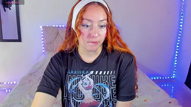 Snapshot of April_sommer1 chatting on 09/18/25, 07:49 April sommer1 online show from 09/18/25, 07:49