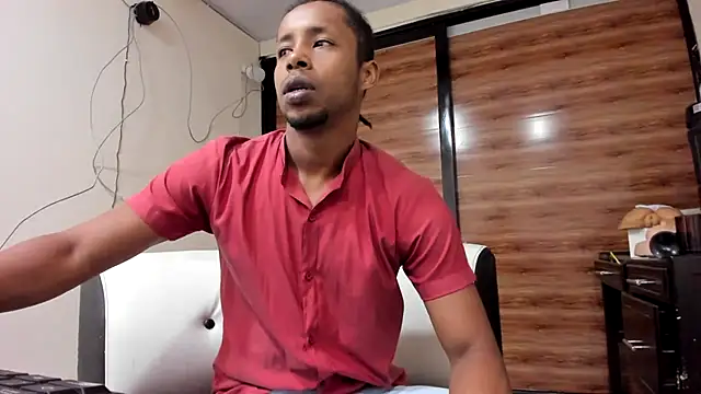 Snapshot of AlejoKhalifa_ chatting on 02/03/25, 01:52 AlejoKhalifa online show from 02/03/25, 01:52