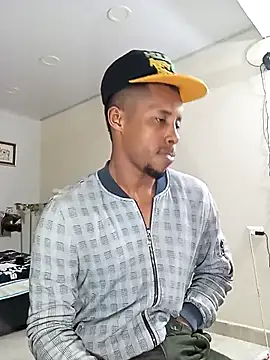 Snapshot of AlejoKhalifa_ chatting on 03/09/25, 03:01 AlejoKhalifa online show from 03/09/25, 03:01