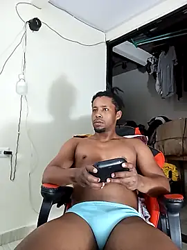 Snapshot of AlejoKhalifa_ chatting on 09/29/25, 12:16 AlejoKhalifa online show from 09/29/25, 12:16