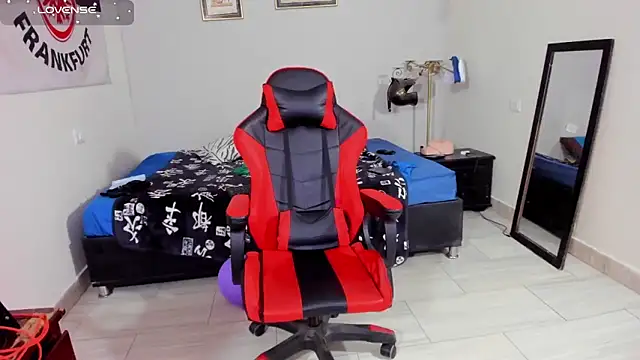 AlejoKhalifa  online show from 10/27/25, 08:29