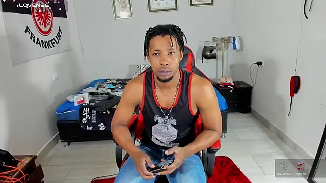 AlejoKhalifa  online show from 11/21/25, 11:47