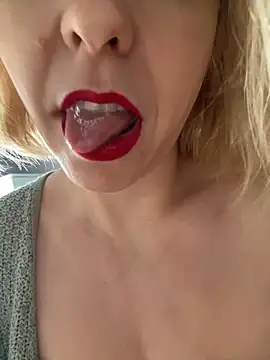 Yourdirtybitch online show from 02/06/25, 05:57