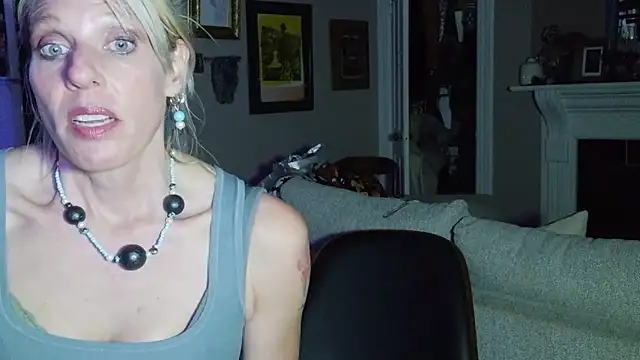 Glamazonx online show from 04/24/26, 02:25