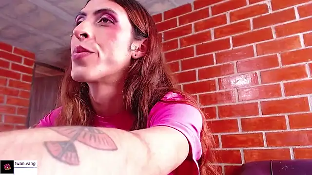 Snapshot of Trix_fiore_oficial chatting on 02/21/26, 08:32 Trix fiore oficial online show from 02/21/26, 08:32