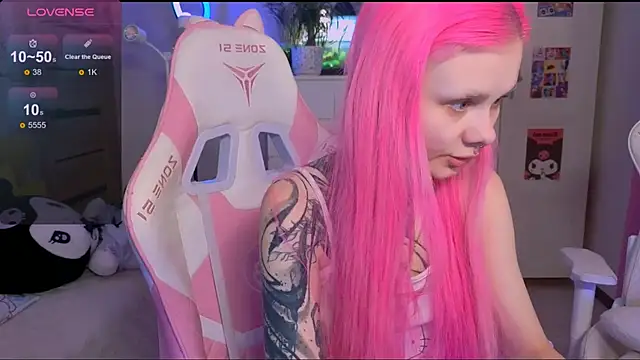 Britney Lynch online show from 10/22/25, 05:30