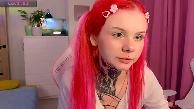 Britney Lynch online show from 11/14/25, 06:28