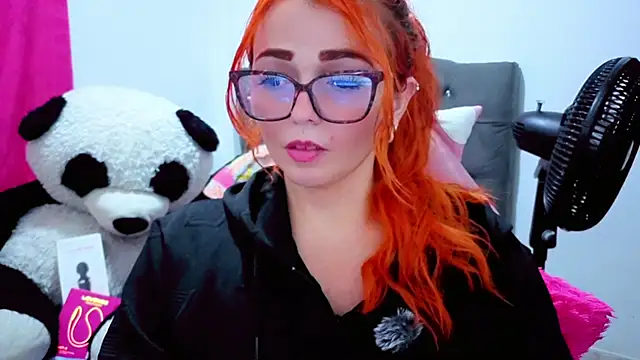 Snapshot of Alexatexa2929 chatting on 10/30/25, 10:21 Alexatexa2929 online show from 10/30/25, 10:21