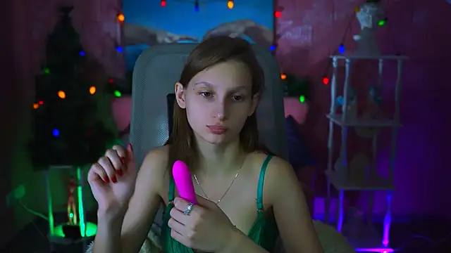 Snapshot of EllaHorton chatting on 01/07/25, 08:34 EllaHorton online show from 01/07/25, 08:34