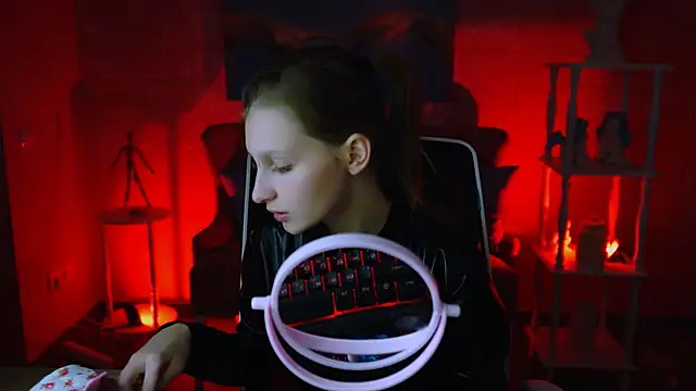 Snapshot of EllaHorton chatting on 02/23/25, 05:56 EllaHorton online show from 02/23/25, 05:56