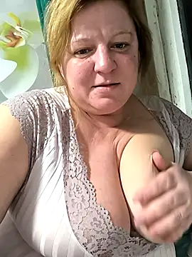 jusichka online show from 11/21/25, 07:45