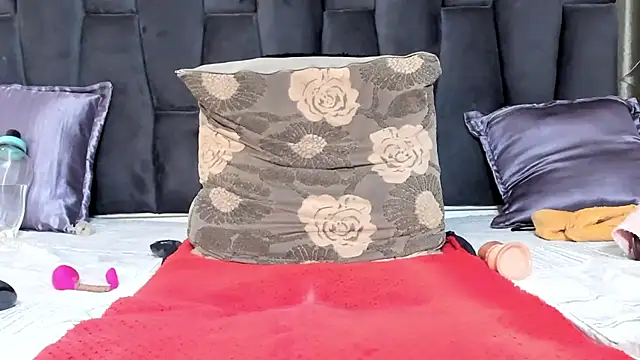 Snapshot of hot_milkbitch chatting on 03/14/25, 03:25 hot milkbitch online show from 03/14/25, 03:25