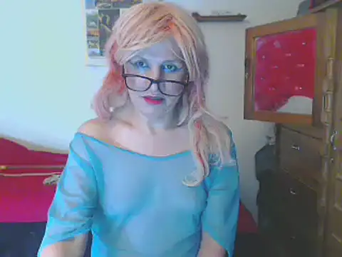 Snapshot of LorenJade chatting on 12/04/24, 10:35 LorenJade online show from 12/04/24, 10:35