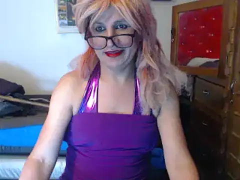 Snapshot of LorenJade chatting on 02/04/25, 10:10 LorenJade online show from 02/04/25, 10:10