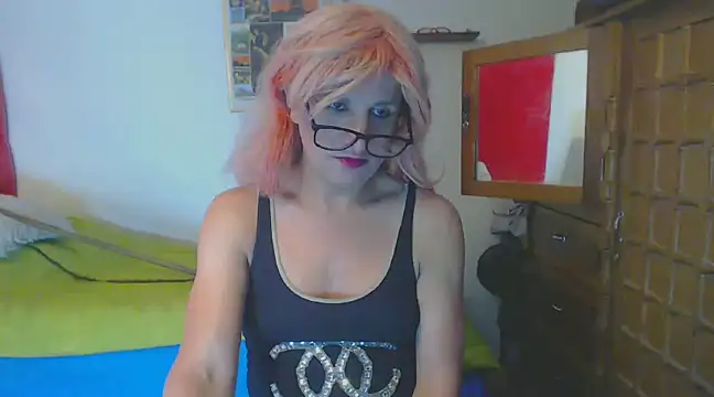 Snapshot of LorenJade chatting on 02/12/25, 08:49 LorenJade online show from 02/12/25, 08:49