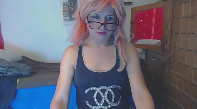 Snapshot of LorenJade chatting on 02/12/25, 11:09 LorenJade online show from 02/12/25, 11:09