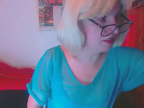 Snapshot of LorenJade chatting on 12/04/25, 12:31 LorenJade online show from 12/04/25, 12:31