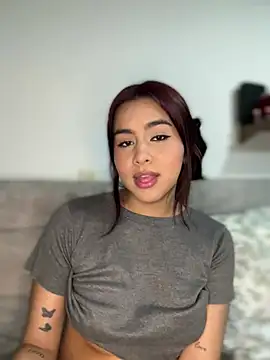 Zarah Blare online show from 01/11/25, 02:52