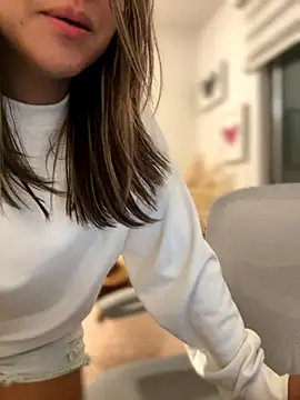 Zarah Blare online show from 09/19/25, 03:52